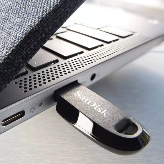 Фотография товара USB флэш накопитель 64 Gb SanDisk Curve Black USB 3.2